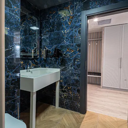 ホテル Danubius View - Luxury And Hall 4*