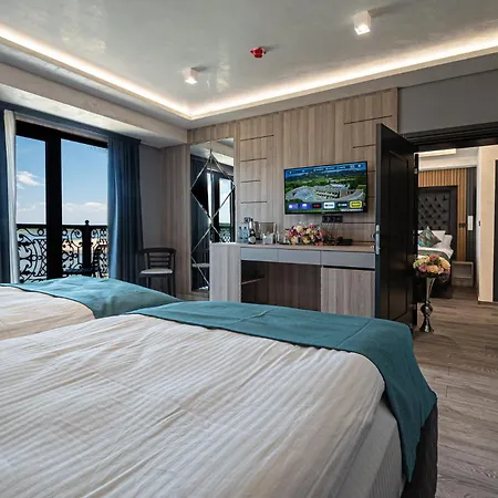 Danubius View - Luxury And Hall ホテル 4*