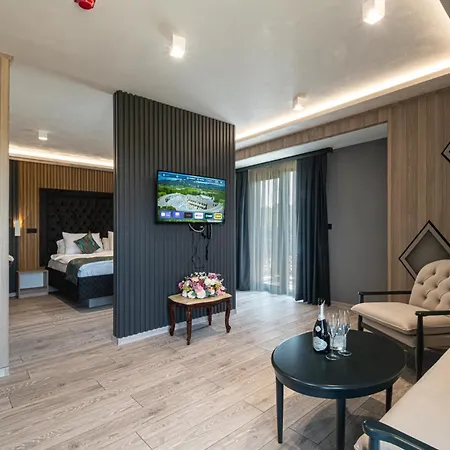 ホテル Danubius View - Luxury And Hall 4*