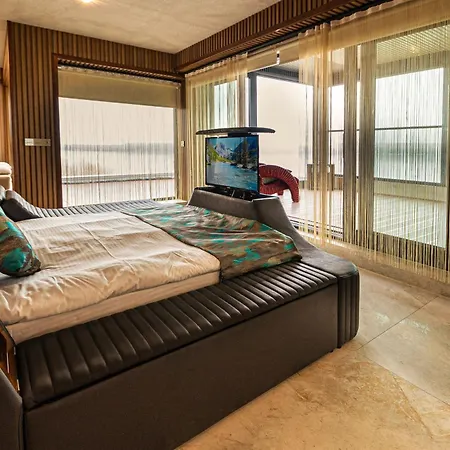 Danubius View - Luxury And Hall